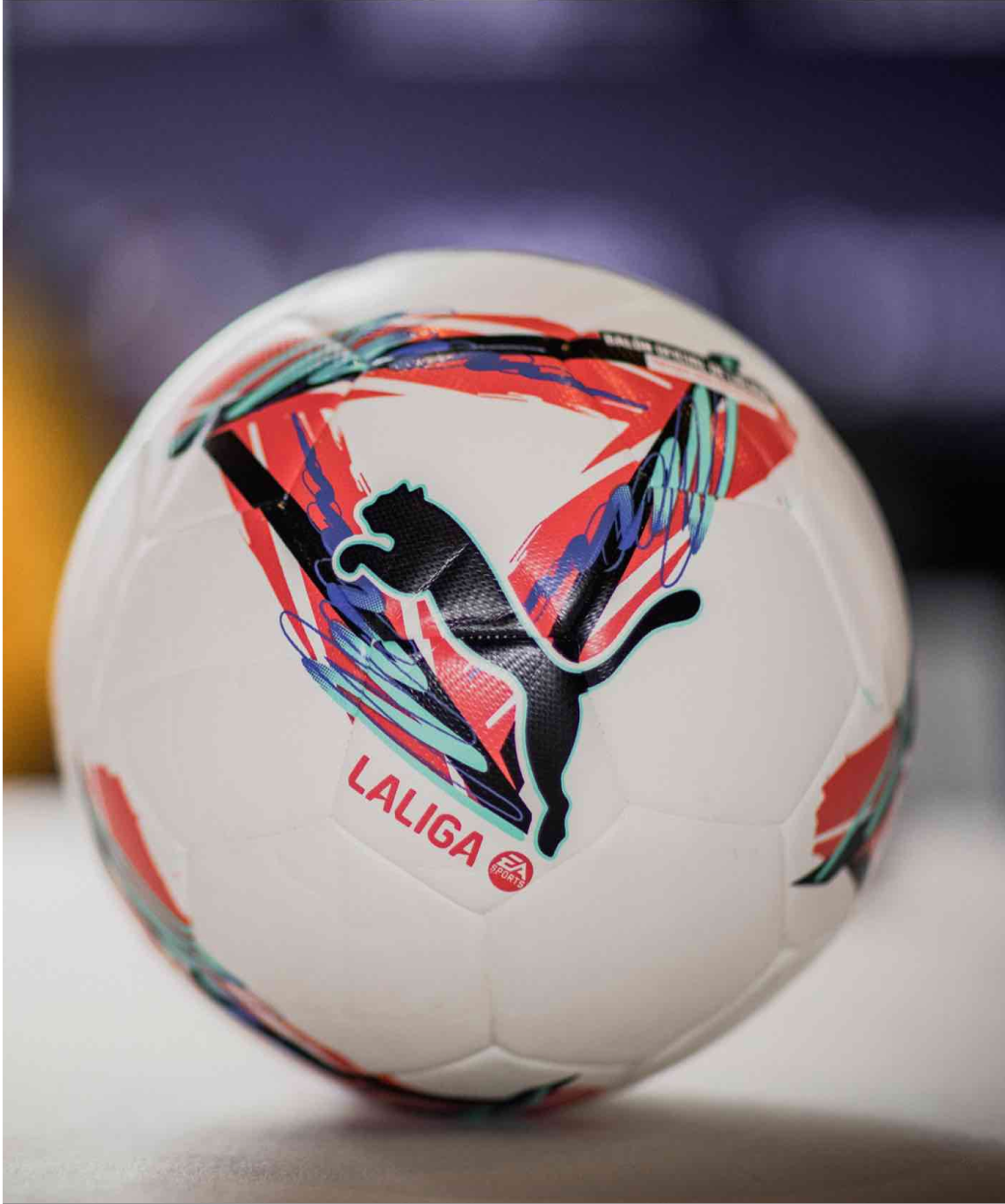 LL12 LALIGA match ball